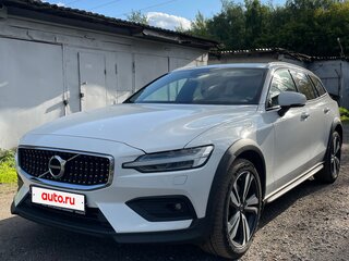 2019 Volvo V60 Cross Country II, белый, 3700000 рублей, вид 1