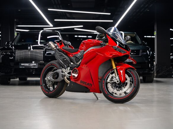2024 Ducati Panigale V4, красный, 5299000 рублей