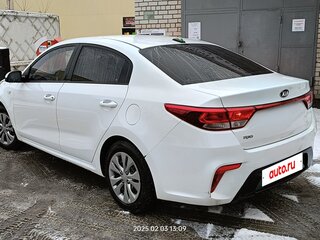 2020 Kia Rio IV, белый, 1100000 рублей, вид 2