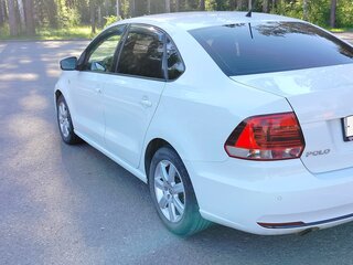 2016 Volkswagen Polo V Рестайлинг, белый, 800000 рублей, вид 5
