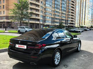 2021 BMW 5 серии 520i VII (G30/G31/G38) Рестайлинг, чёрный, 4590000 рублей, вид 3