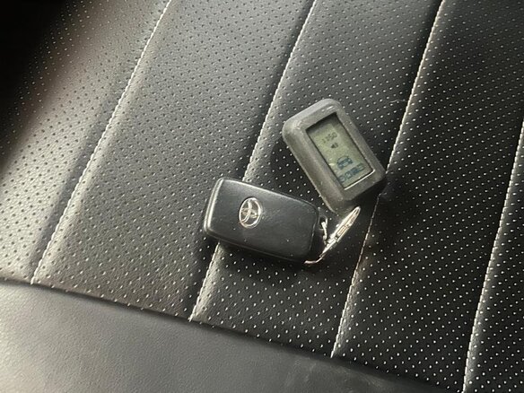 2014 Toyota Aqua I, красный, 760000 рублей - вид 5