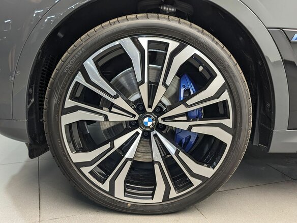 2026 BMW X7 M60i I (G07) Рестайлинг, серый, 23200000 рублей - вид 24
