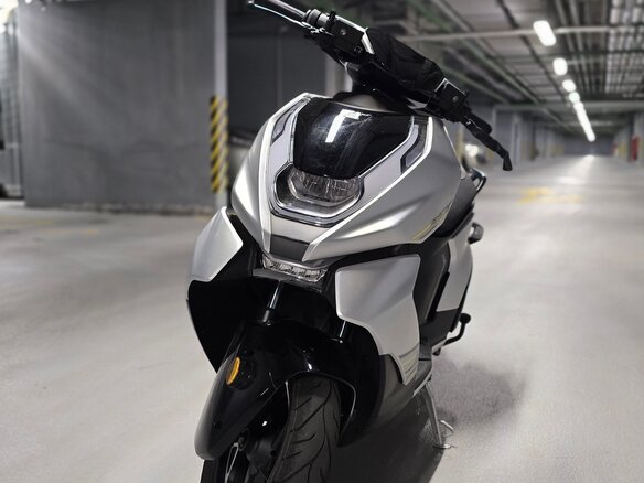 2024 Zeeho AE8 S+, серебристый, 450000 рублей - вид 3