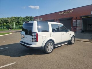 2015 Land Rover Discovery IV Рестайлинг, белый, 3500000 рублей, вид 3