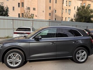 2019 Audi Q5 II (FY), серый, 4100000 рублей, вид 3