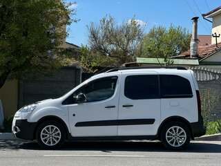 2012 Peugeot Partner II Рестайлинг, белый, 700000 рублей, вид 1