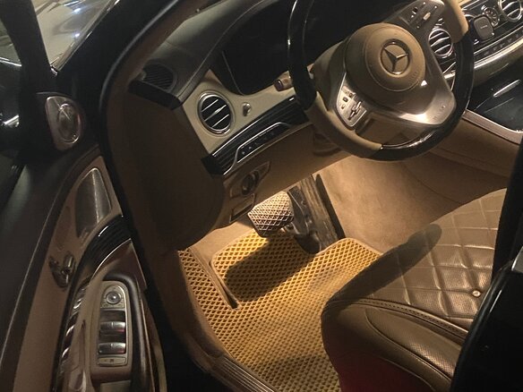 2018 Mercedes-Benz Maybach S-Класс 560 I (X222) Рестайлинг, чёрный, 8500000 рублей - вид 3