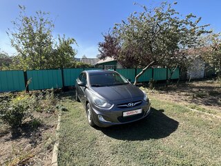 2013 Hyundai Solaris I, серый, 1100000 рублей, вид 2