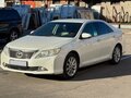 2012 Toyota Camry VII (XV50), белый, 1540000 рублей