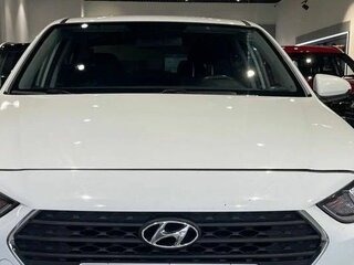 2018 Hyundai Solaris II, белый, 1390000 рублей, вид 1