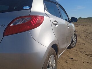 2011 Mazda Demio Miller Cycle III (DE), серый, 600000 рублей, вид 3