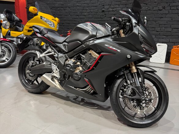 2019 Honda CBR 650R, чёрный, 785000 рублей - вид 1