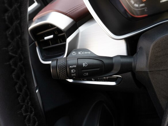 2022 Geely Coolray I, синий, 1529000 рублей - вид 12