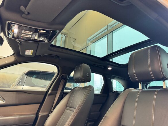 2017 Land Rover Range Rover Velar I, серый, 4600000 рублей - вид 8