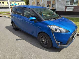 2017 Toyota Sienta II, синий, 1600000 рублей, вид 3