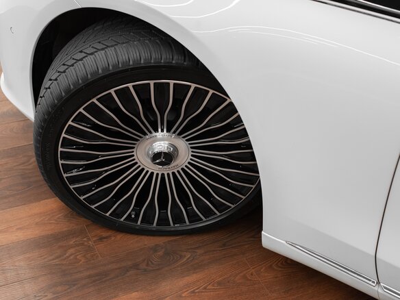 2023 Mercedes-Benz Maybach S-Класс 580 II (Z223), белый, 22000000 рублей - вид 6