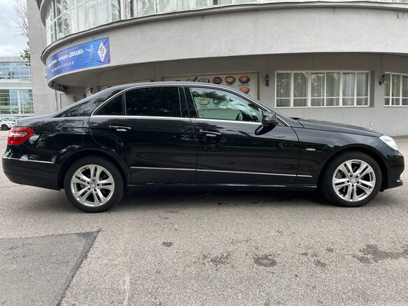 2009 Mercedes-Benz E-Класс 250 5G-Tronic IV (W212, S212, C207), чёрный, 1950000 рублей - вид 3