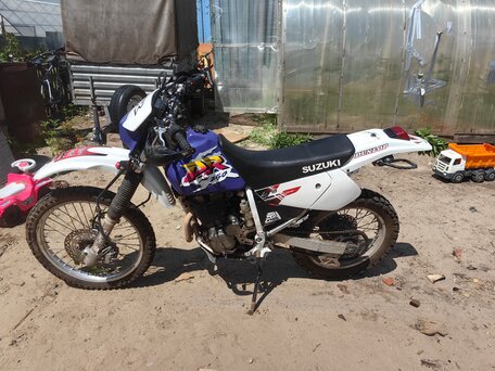 2003 Suzuki DR 250, белый, 250000 рублей, вид 4