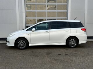 2009 Toyota Wish II, белый, 1275000 рублей, вид 2