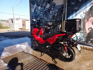 2024 Honda ADV350, красный, 895000 рублей, вид 1