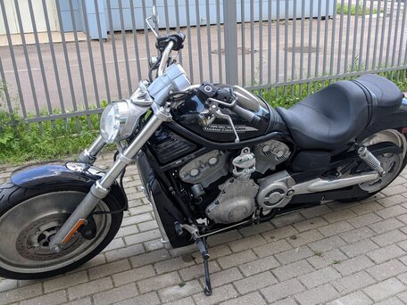 2004 Harley-Davidson V-Rod, чёрный, 850000 рублей, вид 3