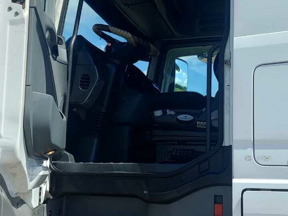 2018 Mercedes-Benz Actros, белый, 6900000 рублей - вид 13