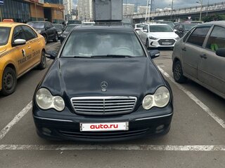 2004 Mercedes-Benz C-Класс 240 II (W203) Рестайлинг, синий, 330000 рублей, вид 3