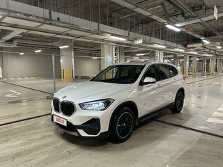 2020 BMW X1 25e xDrive II (F48) Рестайлинг, белый, 2690000 рублей, вид 1
