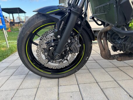 2020 Kawasaki Z 650, чёрный, 770000 рублей, вид 5