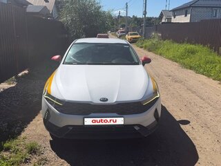 2021 Kia K5 III, белый, 1400000 рублей, вид 2