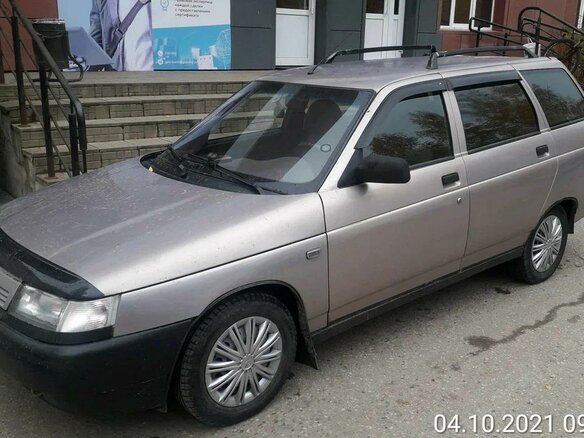 2001 Lada (ВАЗ) 2111, серебристый, 70500 рублей