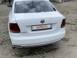 2016 Volkswagen Polo V Рестайлинг, белый, 1350000 рублей, вид 3