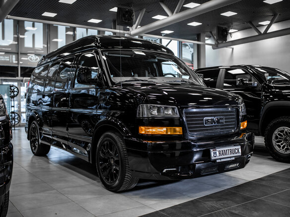 2024 GMC Savana I Рестайлинг, чёрный, 14999999 рублей