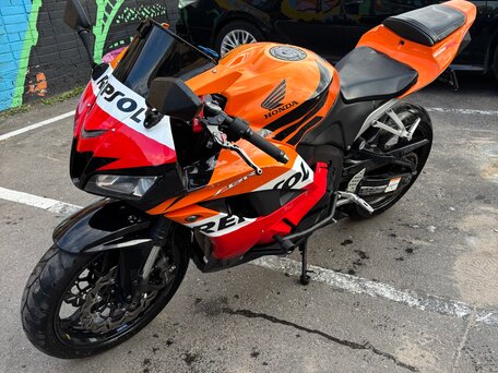 2009 Honda CBR 600RR, оранжевый, 590000 рублей, вид 1