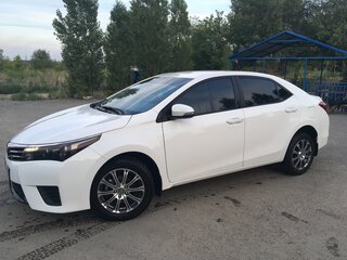 2013 Toyota Corolla XI (E160, E170, E180), белый, 1780000 рублей, вид 1