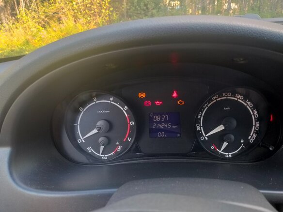 2014 Lada (ВАЗ) Priora I Рестайлинг, серебристый, 280000 рублей - вид 4