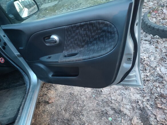 2006 Nissan Note I, серебристый, 469000 рублей - вид 9
