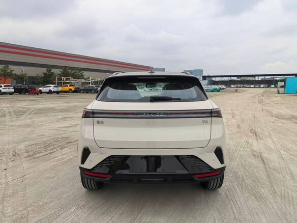 2026 Lynk & Co 06 I Рестайлинг, бежевый, 2327985 рублей - вид 8