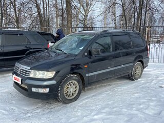 2000 Mitsubishi Space Wagon III, чёрный, 520000 рублей, вид 1
