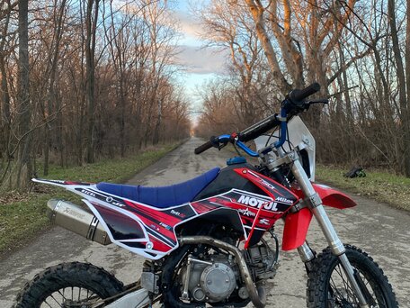2025 Racer CRF, красный, 70000 рублей, вид 2