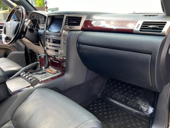 2014 Lexus LX 570 III Рестайлинг, чёрный, 5600000 рублей - вид 7