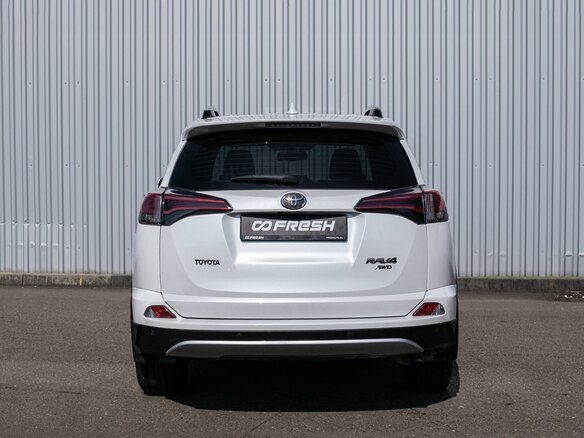 2019 Toyota RAV4 IV (XA40) Рестайлинг, белый, 2225000 рублей - вид 3
