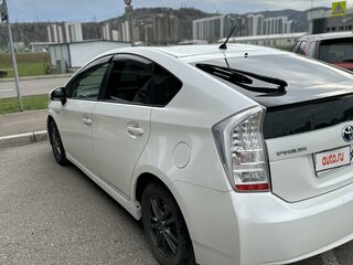 2011 Toyota Prius III (XW30), белый, 1100000 рублей, вид 4