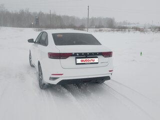 2024 Geely Emgrand II, белый, 2000000 рублей, вид 4