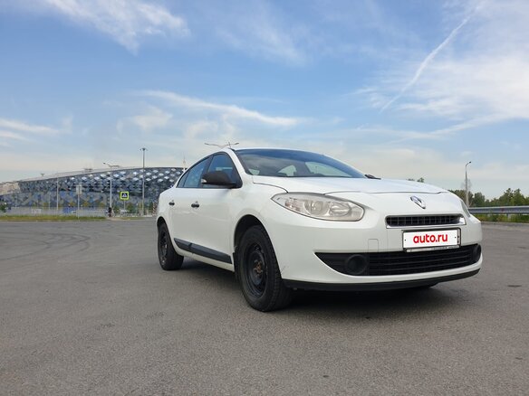 2013 Renault Fluence I, белый, 550000 рублей - вид 5