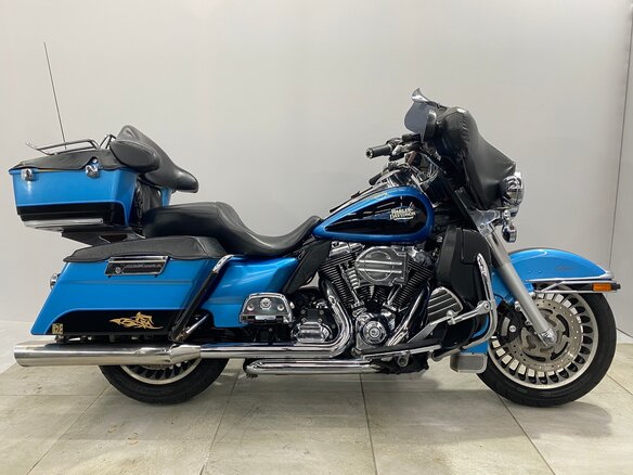 2011 Harley-Davidson Electra Glide, синий, 765000 рублей