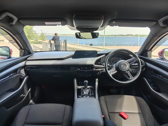2019 Mazda 3 IV (BP), красный - вид 25