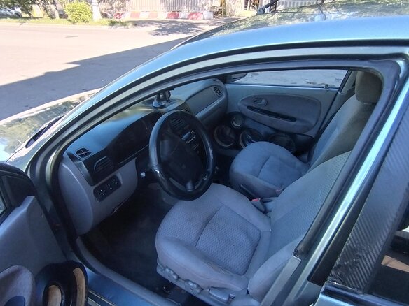 2001 Kia Rio I, серый, 160000 рублей - вид 11