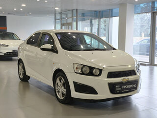 2013 Chevrolet Aveo II, белый, 525000 рублей, вид 3